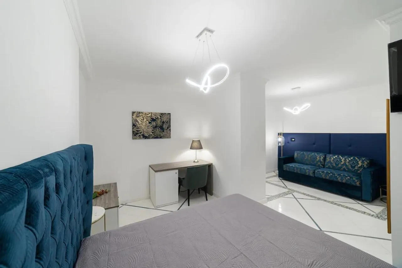 Apartments Hotel Real Suite Napoli Chiaia Mergellina Nápoles