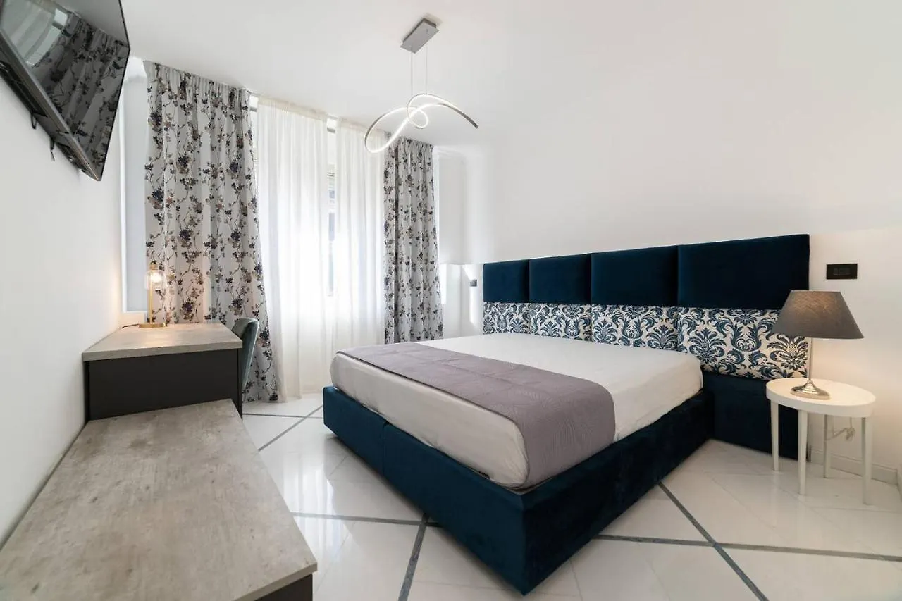 Apartments Hotel Real Suite Napoli Chiaia Mergellina Italia