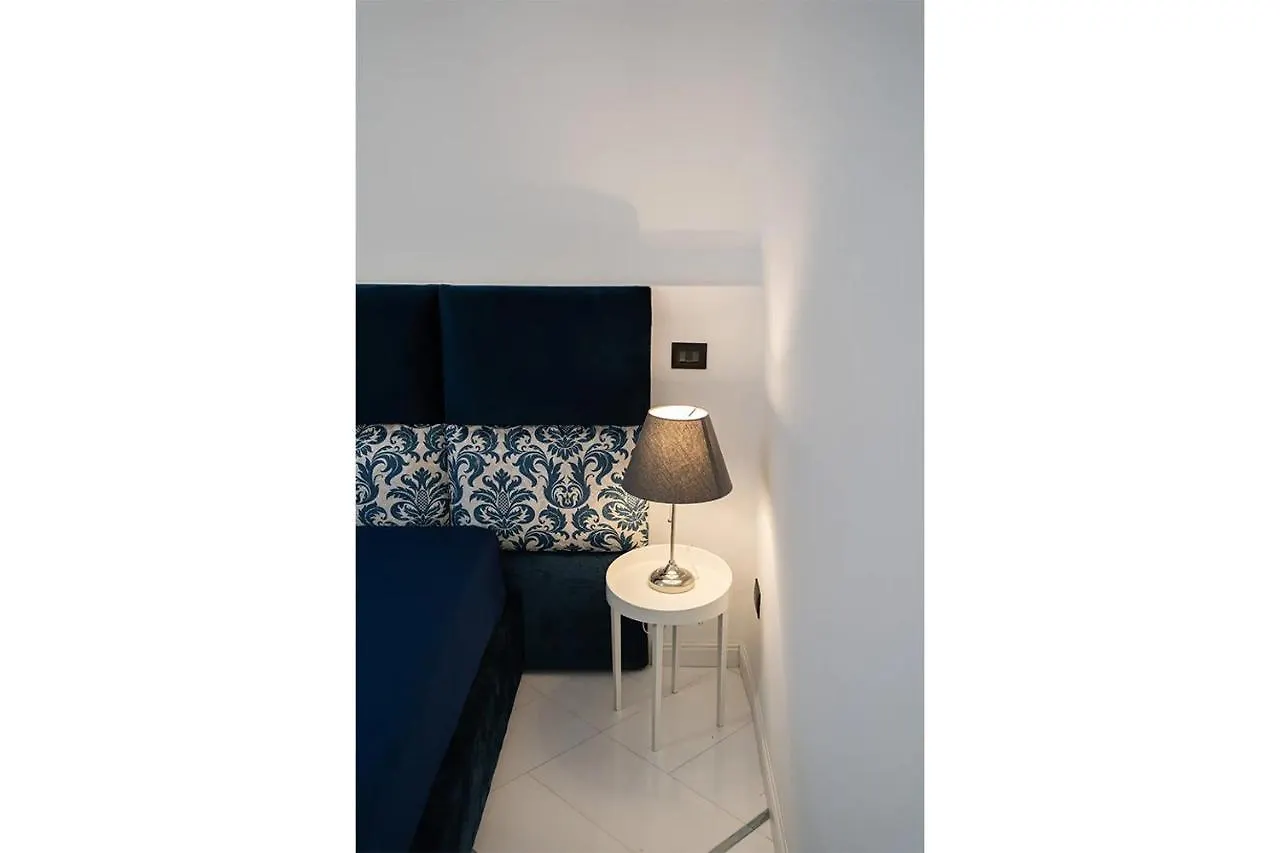 Apartments Hotel Real Suite Napoli Chiaia Mergellina Nápoles